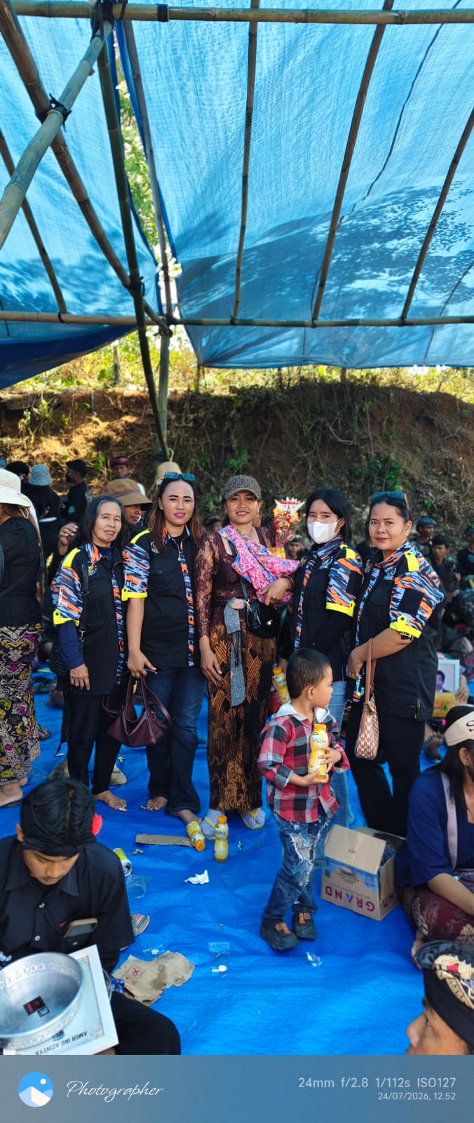 KETUA IKAWI LSM GMBI DISTRIK WAY KANAN WUJUDKAN SOLIDARITAS TANPA BATAS, HADIRI UPACARA NGABEN ALMARHUM KETUA LSM GMBI BANJIT