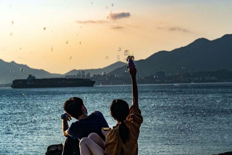 henry-lai-ZkloSHCvtdA-unsplash